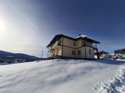 Apartmani Maja